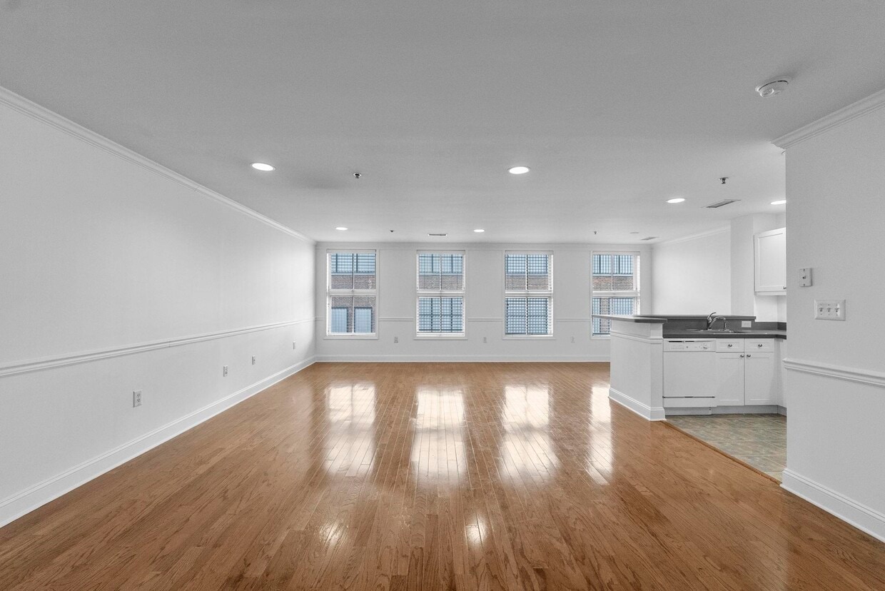 Foto principal - 812 Grand St