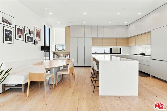 Foto del edificio - 6077 1/2 Horner St