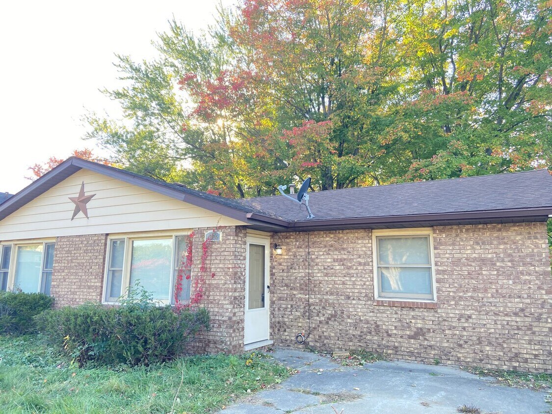 Primary Photo - 2 Bedroom Duplex In Chesterton