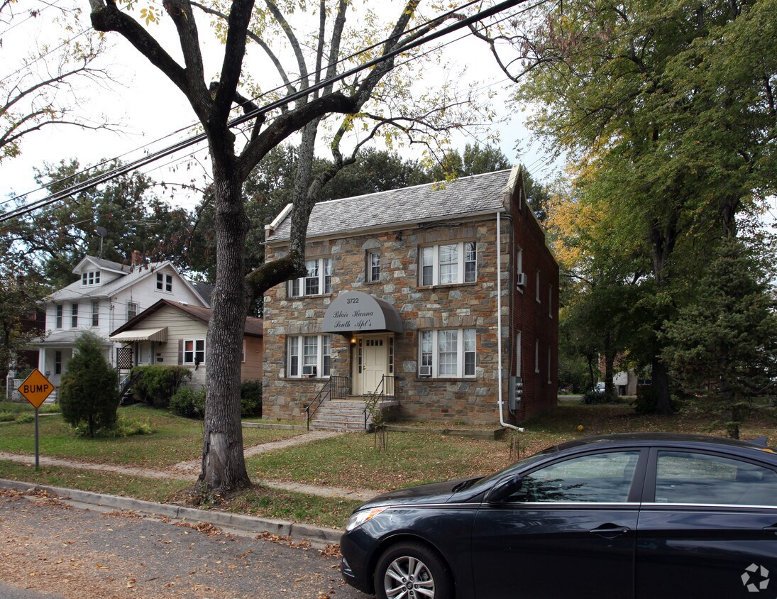 Primary Photo - 3722 Parkwood St