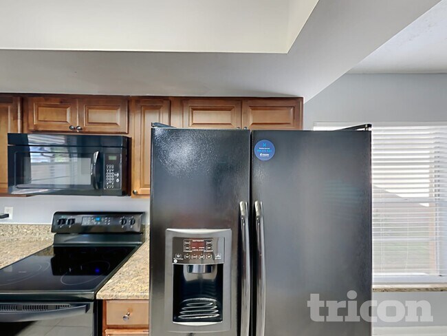 Foto del edificio - 8206 Clermont St