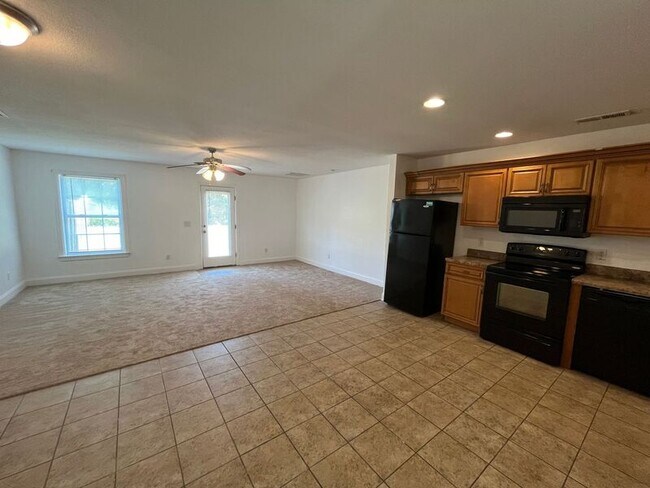 Building Photo - 150 Brown Estates Dr
