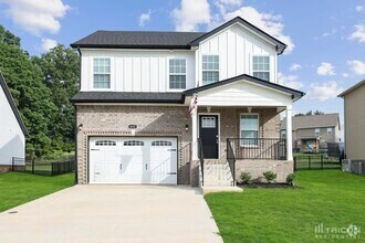 Building Photo - 633 Battery Ct