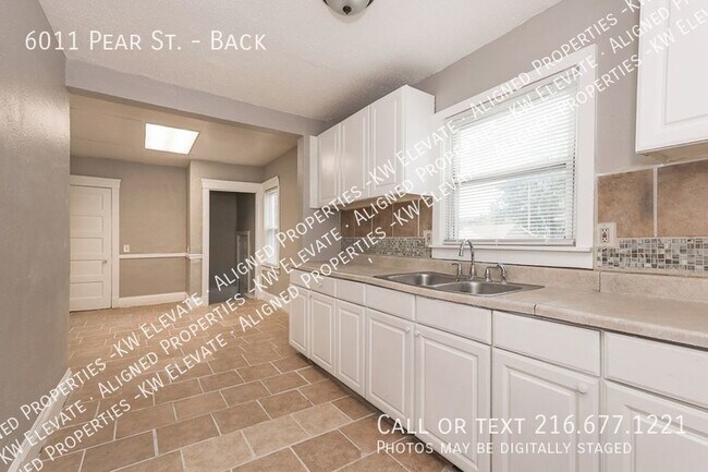 Building Photo - Welcome home !!
