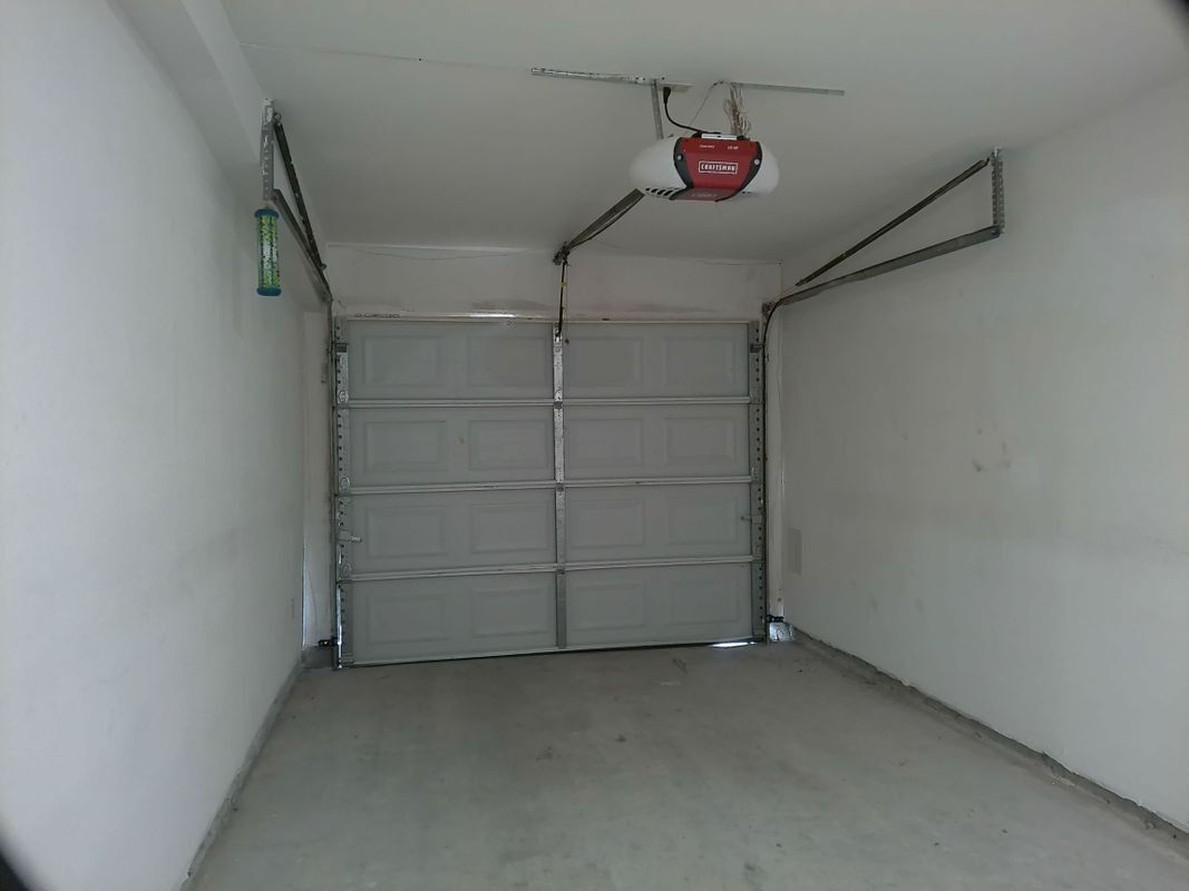 Foto del edificio - 22262 Adams St