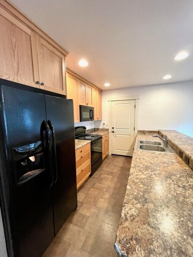 Foto del edificio - 2569 NE 8th St
