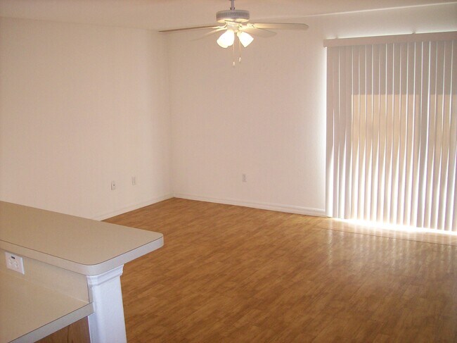 Building Photo - 7410 Mead Dr