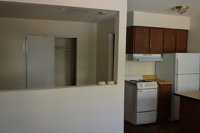 Building Photo - 4816 Koval Ln
