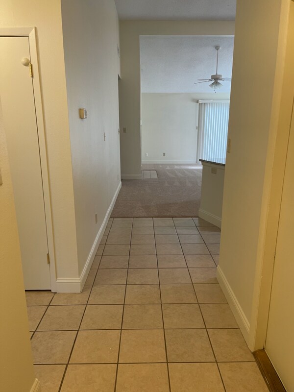 Foto del edificio - 3027 Yorktown Cir