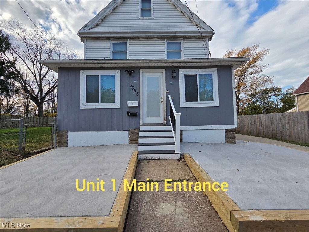 Foto principal - 3658 W 58th St