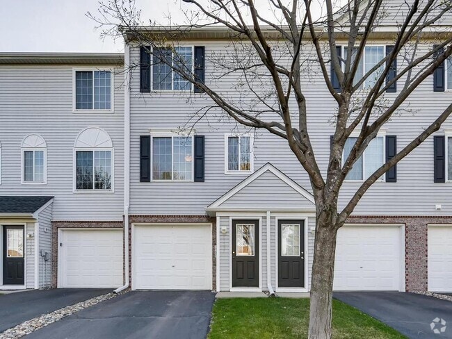 Building Photo - 15587 Flight Way