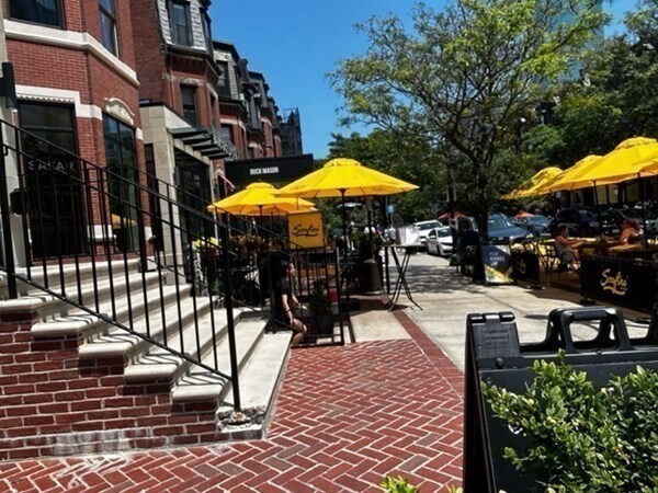 Foto del edificio - 225 Newbury St