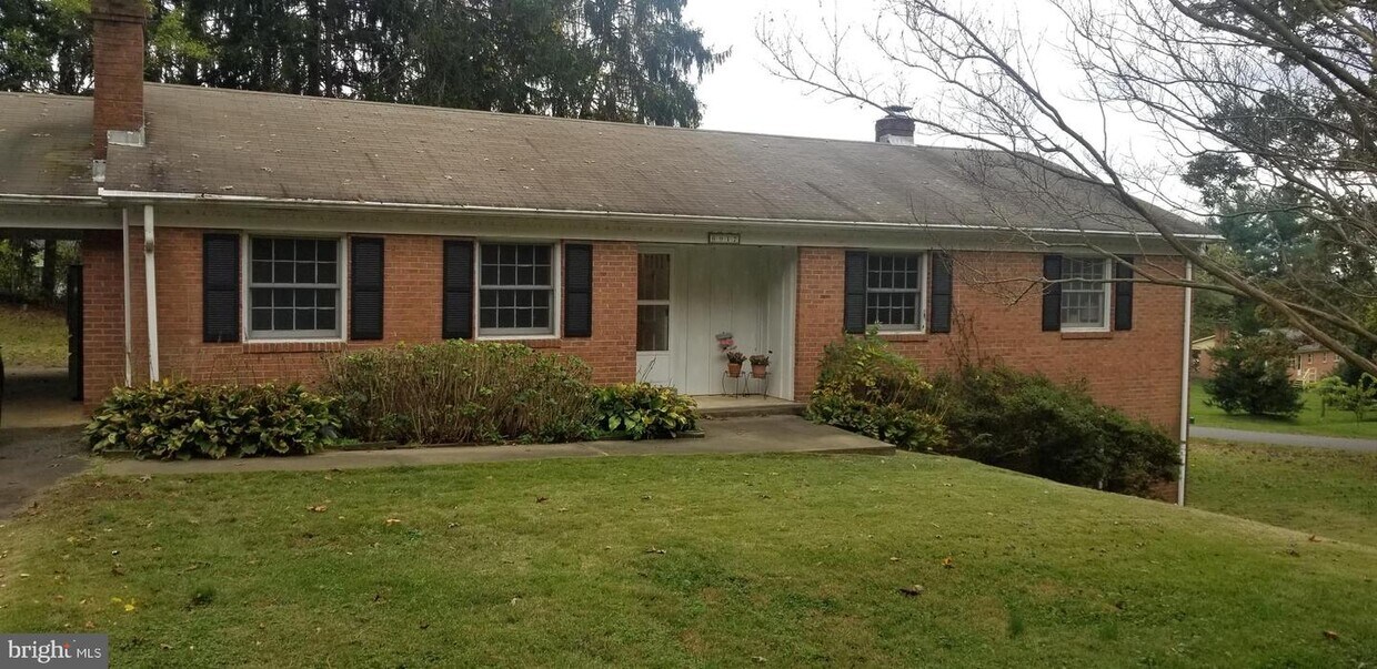 6917 Blantyre Rd, Warrenton, VA 20187 House Rental in Warrenton, VA