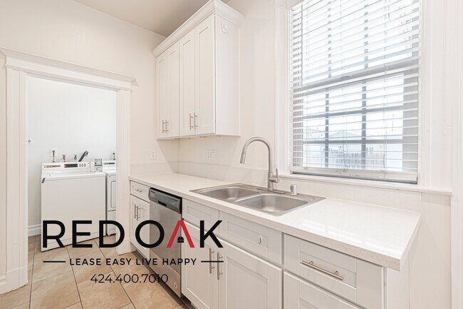 Foto del edificio - 3425 Walton Ave