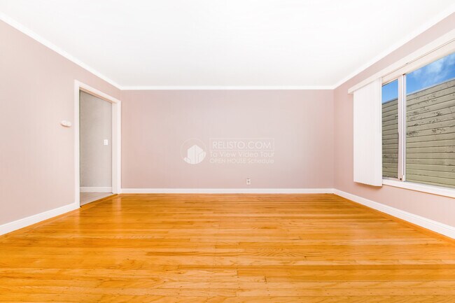 Building Photo - 501 Velasco Ave