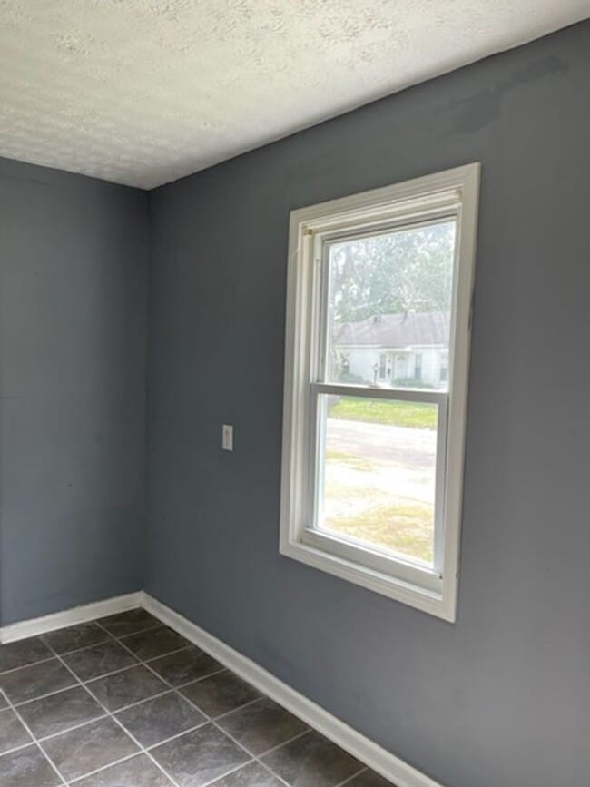 Building Photo - 2636 Bard Ave