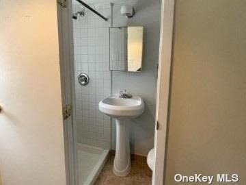 Building Photo - 62 Oak St