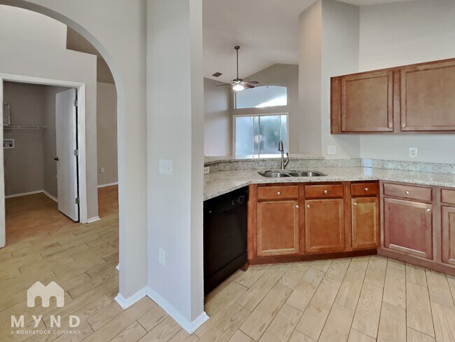 Building Photo - 2707 Osprey Creek Ln