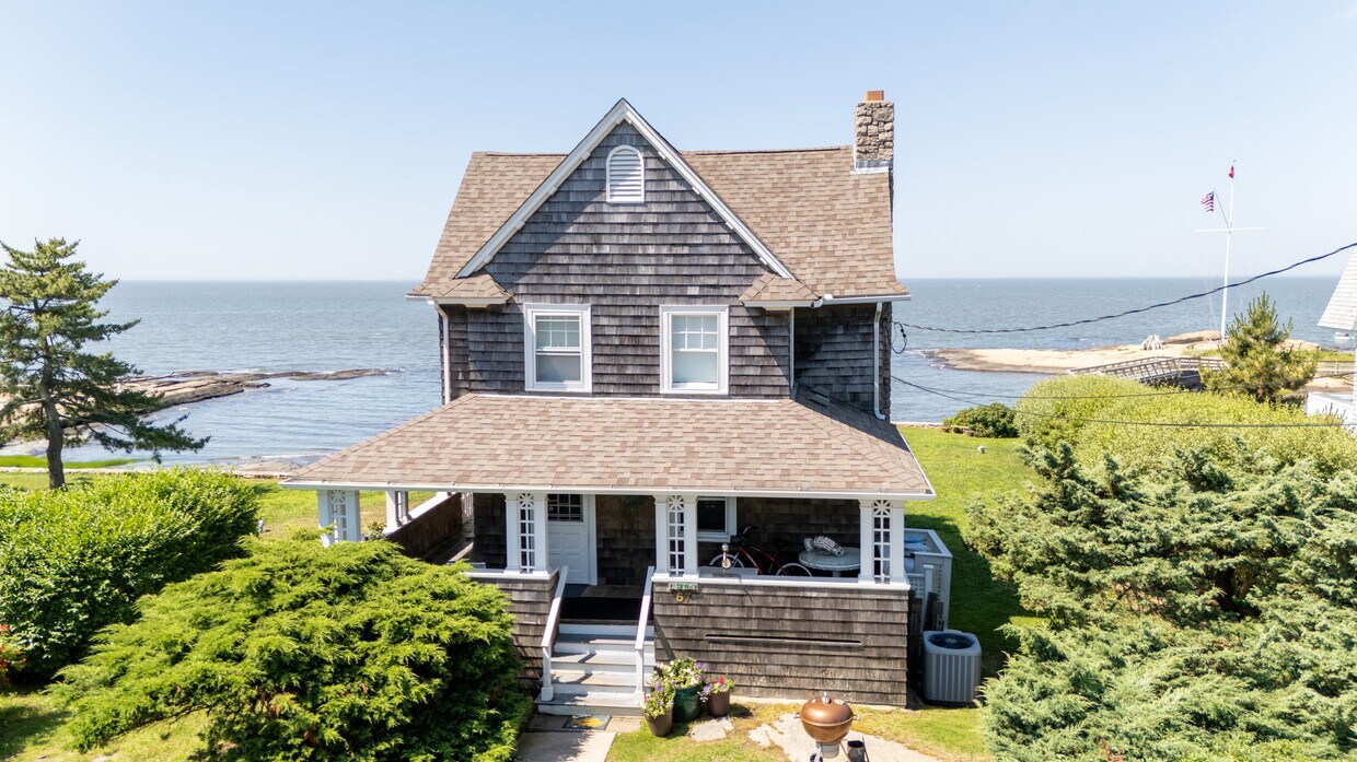 Primary Photo - 67 Chimney Corner Cir