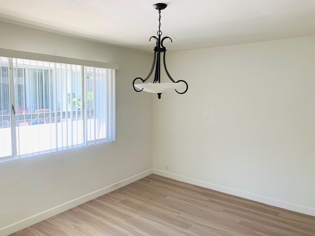 Building Photo - 1021 S Orange Grove Blvd