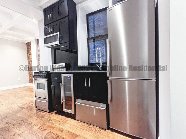 Foto del edificio - W 103RD ST.