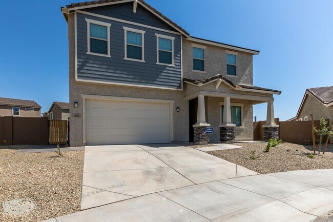 Foto del edificio - 4 Bedroom - Ready for you to Call It Home!!