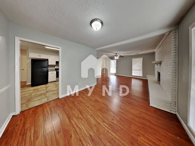 Building Photo - 4387 Northwood Hills Dr