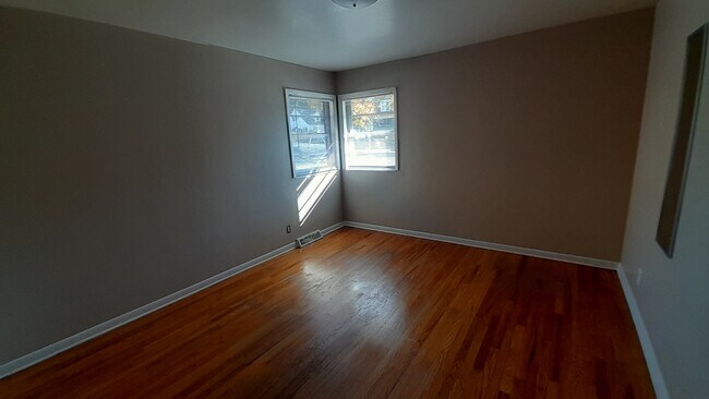 Foto del edificio - 9 Knapp St NW