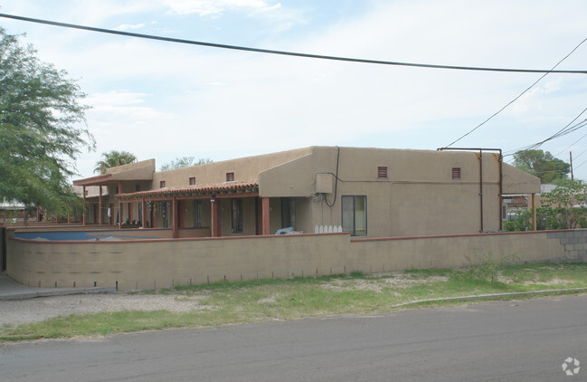Building Photo - Alturas Apartments