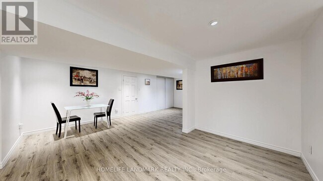 Building Photo - 11 Uplands Ave
