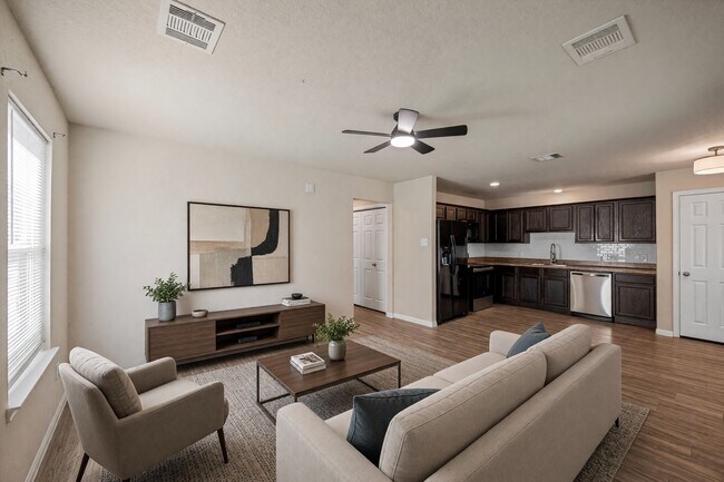 Foto del edificio - 16645 E Forrestal