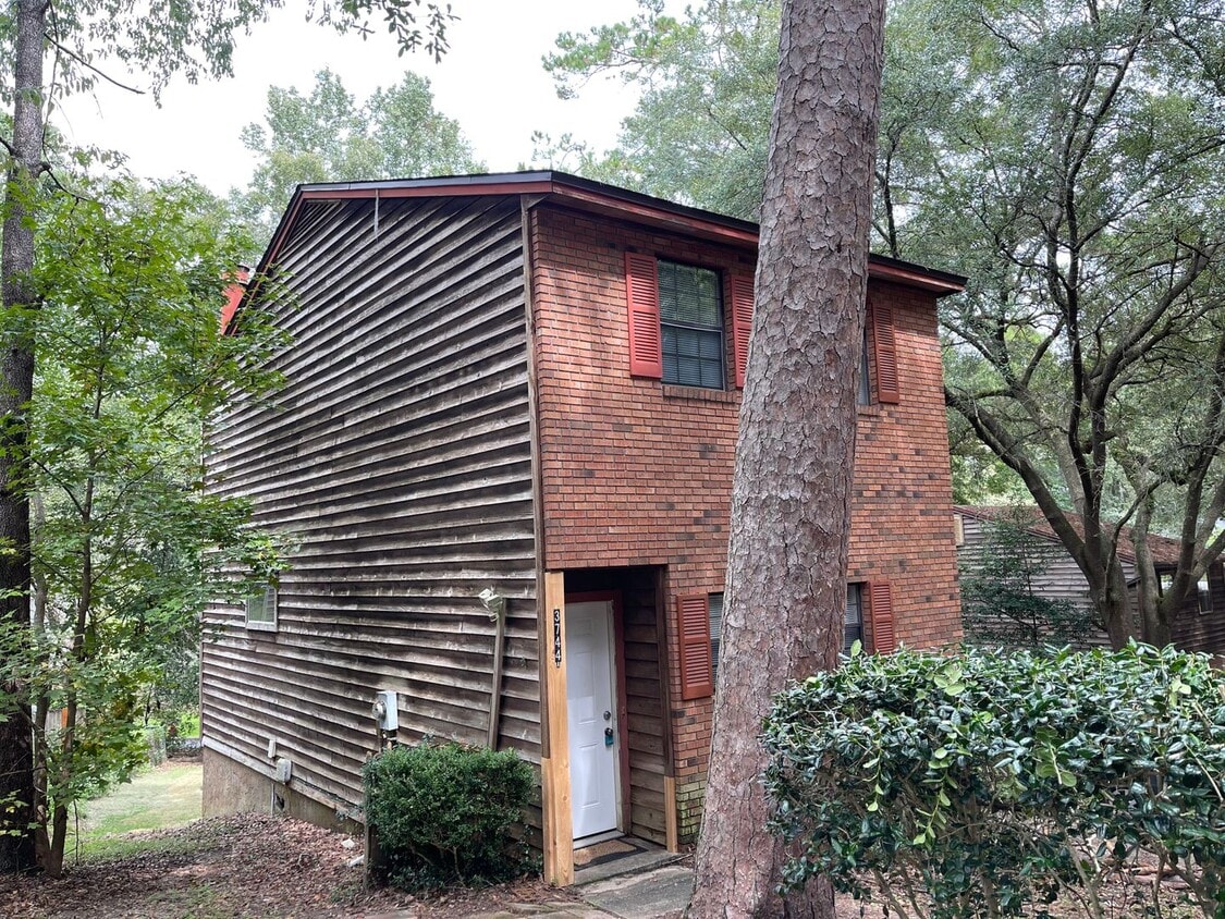 3744 Donovan Dr, Tallahassee, FL 32309 Townhome Rentals in