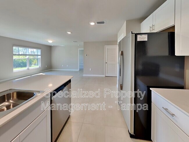 Building Photo - 4731 Gillot Blvd