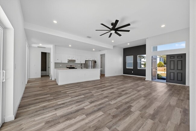 Foto del edificio - 128 NW 7th St