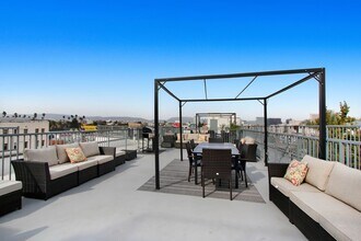 Interior Photo - Decollage Apartments