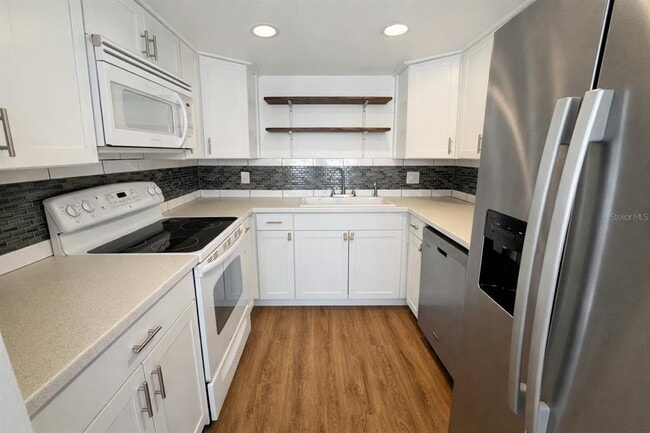 Building Photo - 11720 Park Blvd