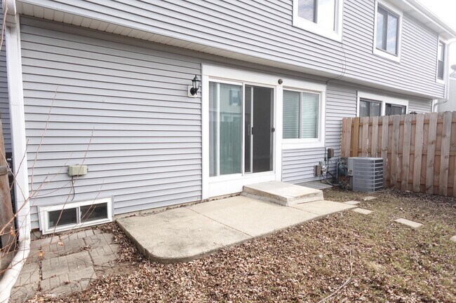 Foto del edificio - 1996 Georgetown Ln