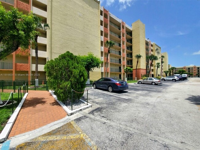 Building Photo - 9455 W Flagler St