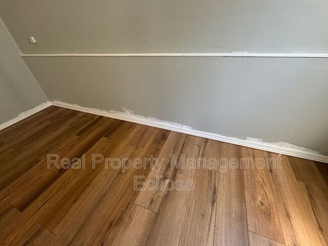 Foto del edificio - 10323 NE 68th St