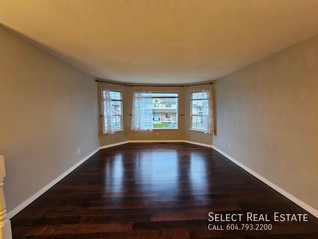 Building Photo - 5530-5530 Teskey Rd