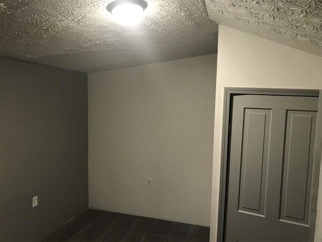 Building Photo - 221 Harrison Ave
