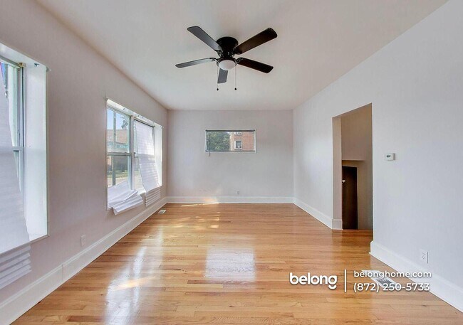 Foto del edificio - 8301 S Maryland Ave