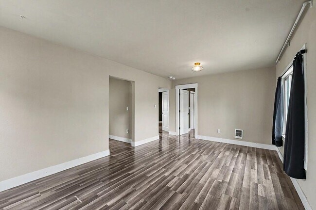 Foto del edificio - 14917 W Thorne Ln SW