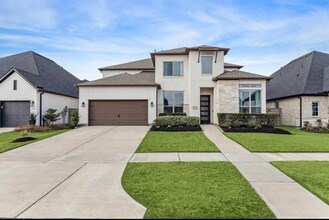 Building Photo - 2119 Parker Grove Dr