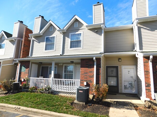 Building Photo - 1317 E Wyndham Cir