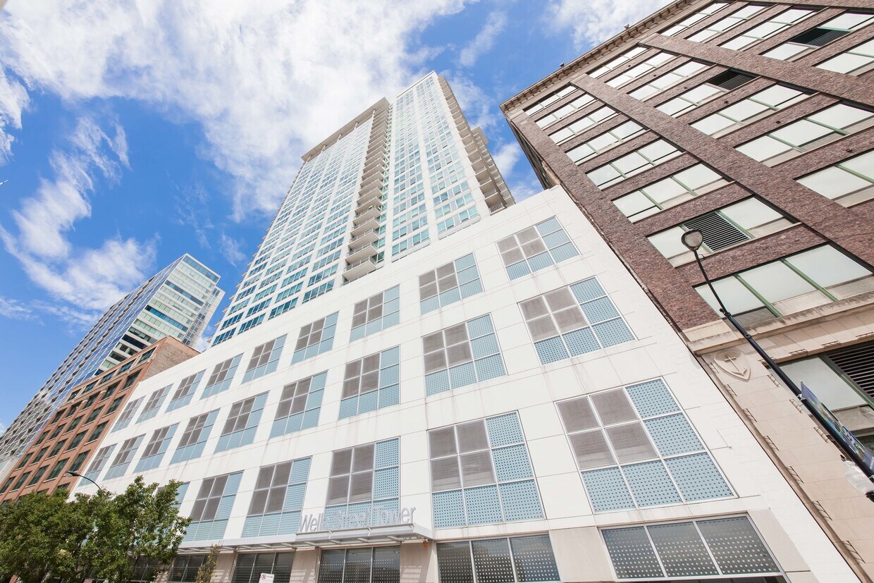 Foto principal - 701 S Wells St