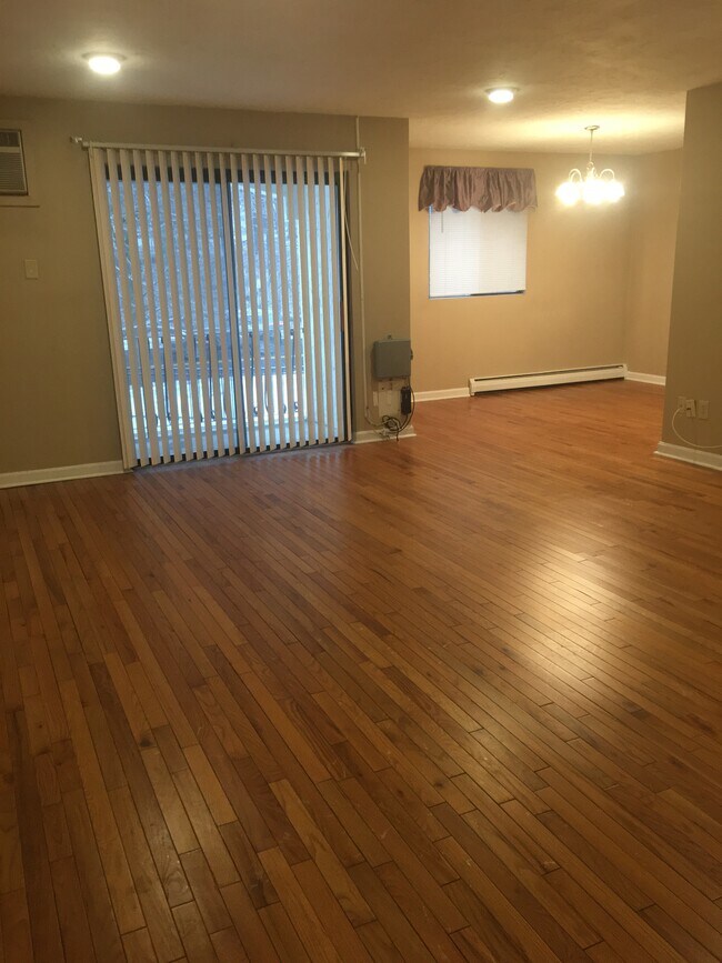 110 Fellsview Ter Unit 114, Stoneham, MA 02180 Condo for Rent in Stoneham, MA