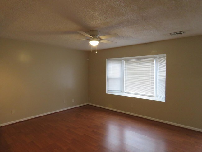 Foto del edificio - 142 Pine Creek Court Ext