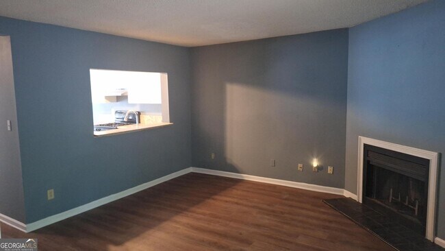 Building Photo - 1205 Oakplace Dr SW