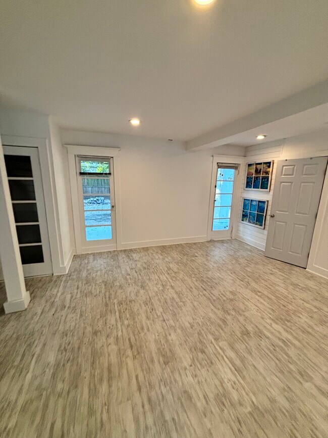 Foto del edificio - 50 E San Carlos Ave